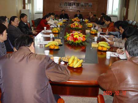云南召開環(huán)保座談會要求加大環(huán)保宣教力度(圖)