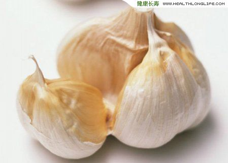 幾種常見(jiàn)的防癌食物 大蒜,西紅柿入圍