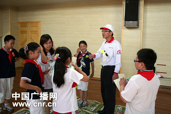 匯豐志愿者與蘇州新區(qū)實(shí)驗(yàn)小學(xué)共享環(huán)保活動(dòng)課