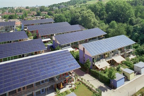 陽臺下掛太陽能聚光板年可節電千余度