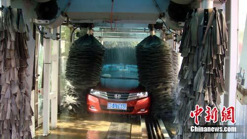 深圳啟動(dòng)“萬人同走環(huán)保洗車創(chuàng)業(yè)路活動(dòng)”