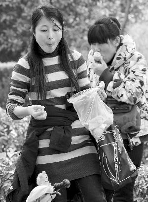 順手帶個塑料袋開心游玩又環保