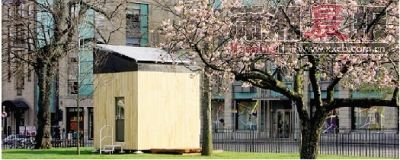 “立方體”樣板屋在愛丁堡圣安德魯廣場公園首次亮相，據(jù)說是世界最小環(huán)保屋。