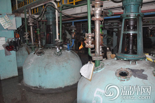 組圖：溫州一化工廠發(fā)生氯化氫泄漏事故