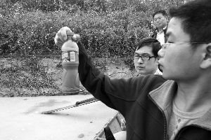 環(huán)保組織：“毒蘋果”造就“牛奶河”(圖)