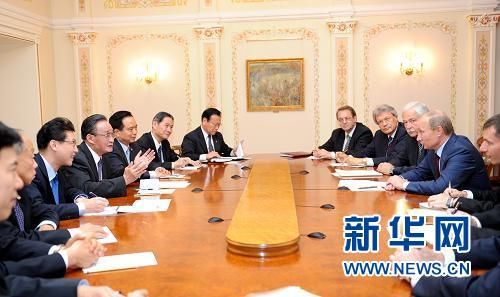 9月14日，全國人大常委會委員長吳邦國在莫斯科會見俄羅斯總理普京。？ 新華社記者 謝環馳 攝
