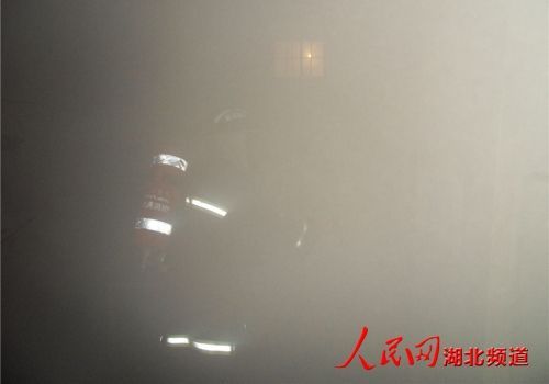 湖北宜昌一化工廠發生氨氣泄露事故