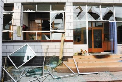 北京1家化工廠爆炸周邊數(shù)十房屋受損(組圖)