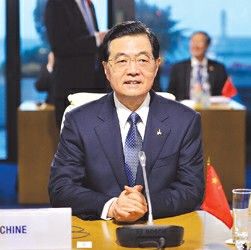 中國始終堅持靠自身力量實現能源安全和糧食安全