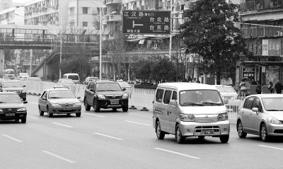 武漢三成機動車仍未申領環保標志
