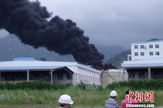 惠州大亞灣興達化工著火事故明火撲滅