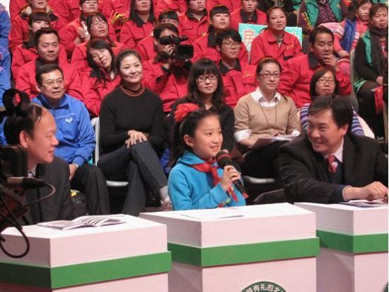 年僅9歲的小評委李泓燕，從容淡定地為場上選手進行評判、打分、解決糾紛。小小年紀就沉著自信的她給所有觀眾留下了深刻的印象！