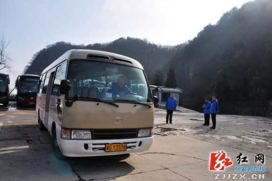 張家界天子山至袁家界環(huán)保車恢復運行