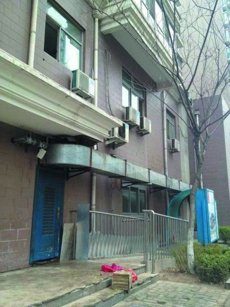 小飯館將油煙直接排入小區內