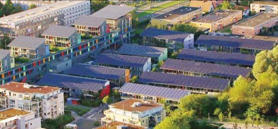 德國弗萊堡市瓦班社區的太陽能屋頂