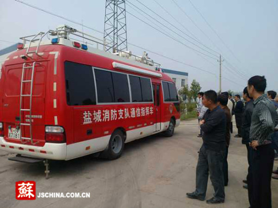 江蘇阜寧一化工廠車間發生火災