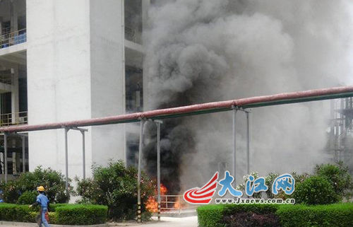 彭澤一化工廠發生火災安監局稱是廢水池受熱爆炸所致