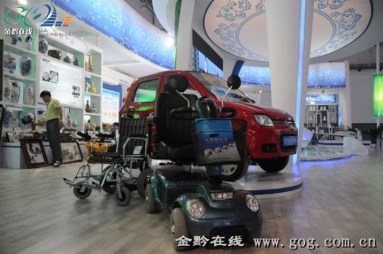 電動代步車亮相江西館節(jié)能環(huán)保、操作簡單