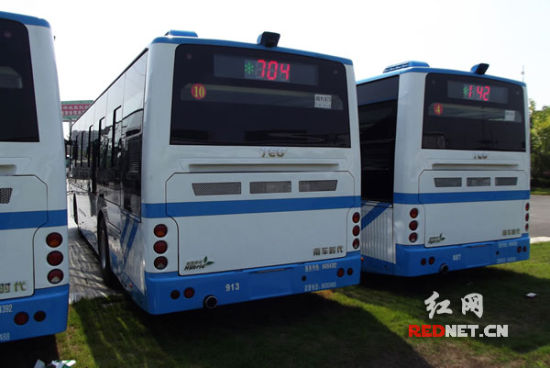 增強(qiáng)線路運(yùn)力長沙萬眾公交新增30臺新能源車