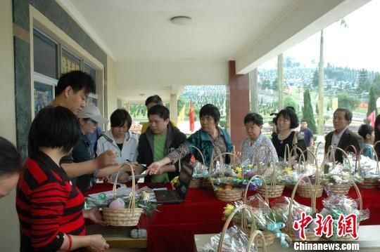 廣東茂名：清明祭祀低碳環保漸趨時尚(圖)